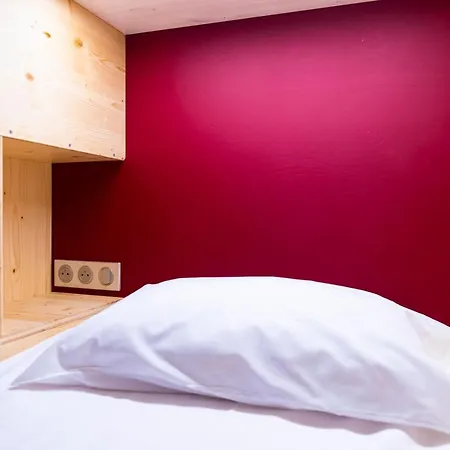 Skylodge De Piau-engaly ホステル