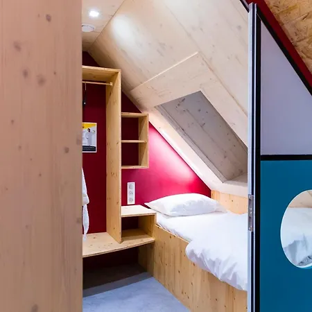 Skylodge De Piau-engaly ホステル *